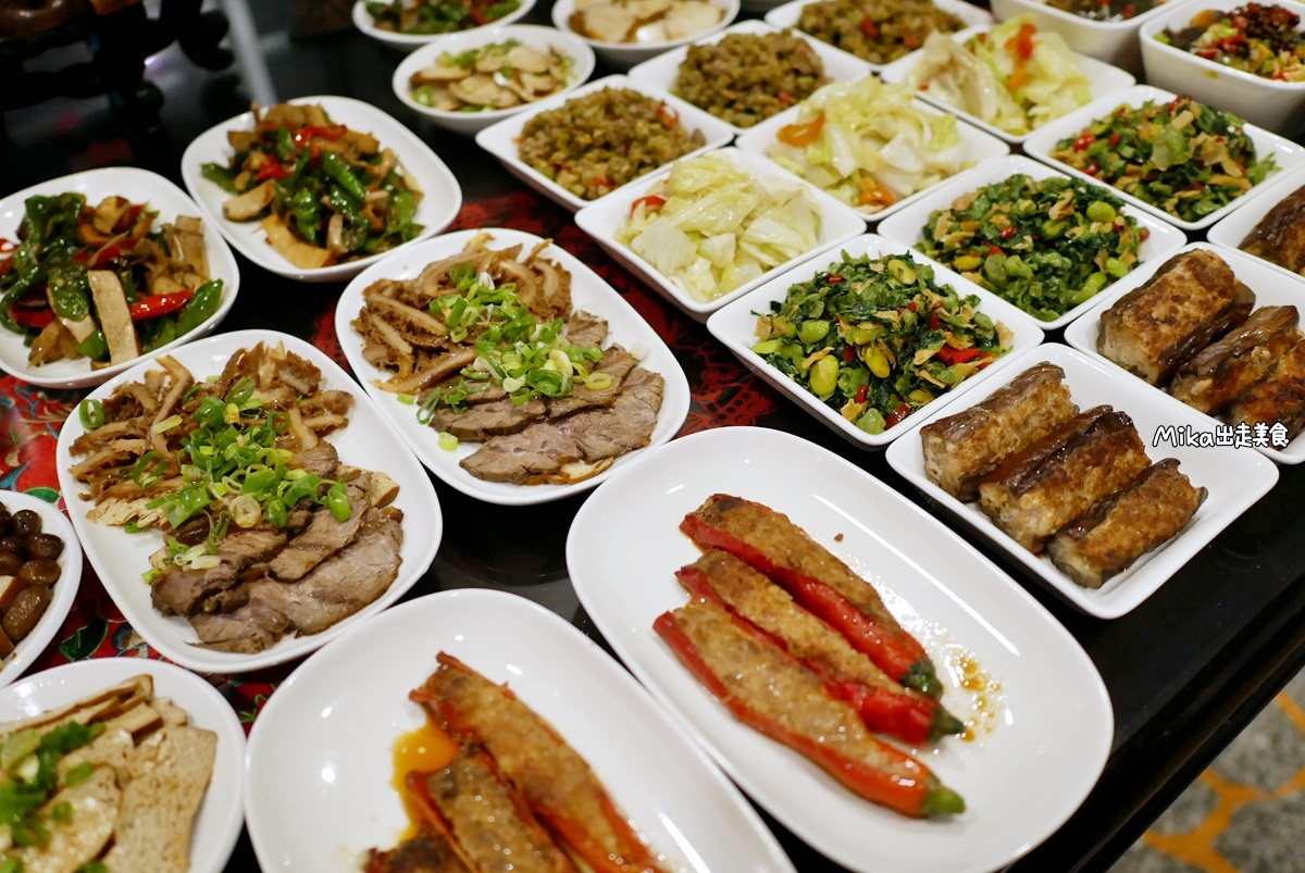 【桃園】 蘆竹南崁 老大秋牛肉麵｜南崁costco（好市多）周邊美食 這個老大真的很秋  一天只賣3小時還週休二日，小菜跟牛肉麵都很威，還有隱藏版每日限量必吃。
