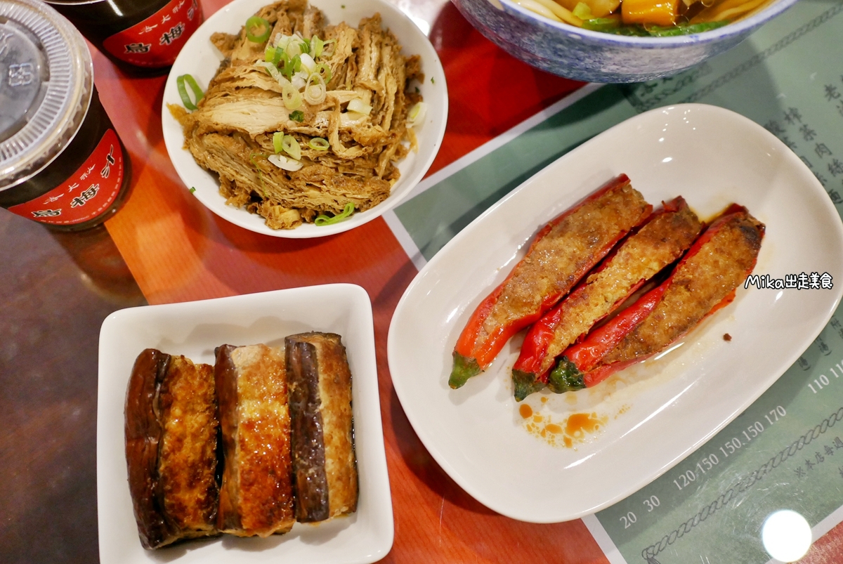 【桃園】 蘆竹南崁 老大秋牛肉麵｜南崁costco（好市多）周邊美食 這個老大真的很秋  一天只賣3小時還週休二日，小菜跟牛肉麵都很威，還有隱藏版每日限量必吃。